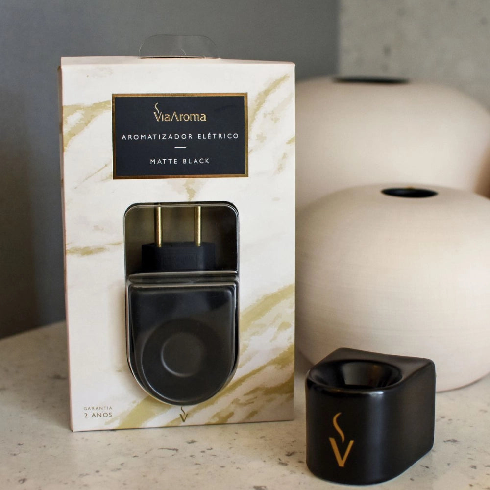 Difusor Aromatizador Elétrico Bivolt Matte Black Via Aroma